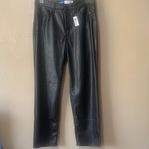 40. Old Navy size 12 High-Rise OG Loose Faux Leather Pants - Black NWT